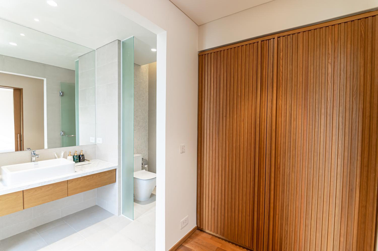Bathroom 4, The Ocean Estates Resort, Da Nang
