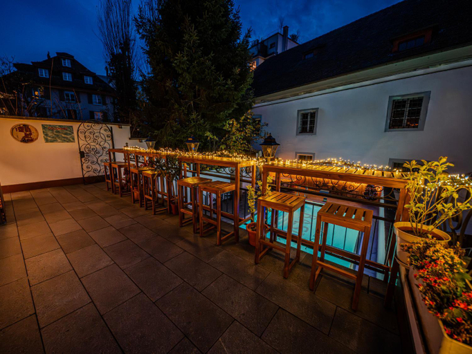 Food & Drinks 4, ROESLI Guest House, Luzern