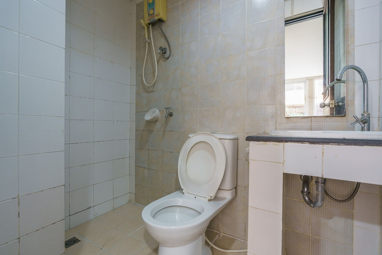 Bathroom, Sukhumvit Beds, Khlong Toey