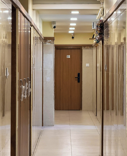 Others 5, Lakshmi Naraya Grand, Kancheepuram