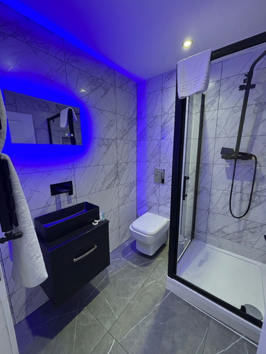 Bathroom 5, Aurora Apartments, Peterborough