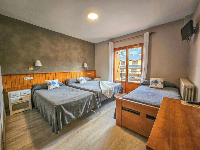 Bedroom 4, Hotel Casa Morlans 3000, Huesca