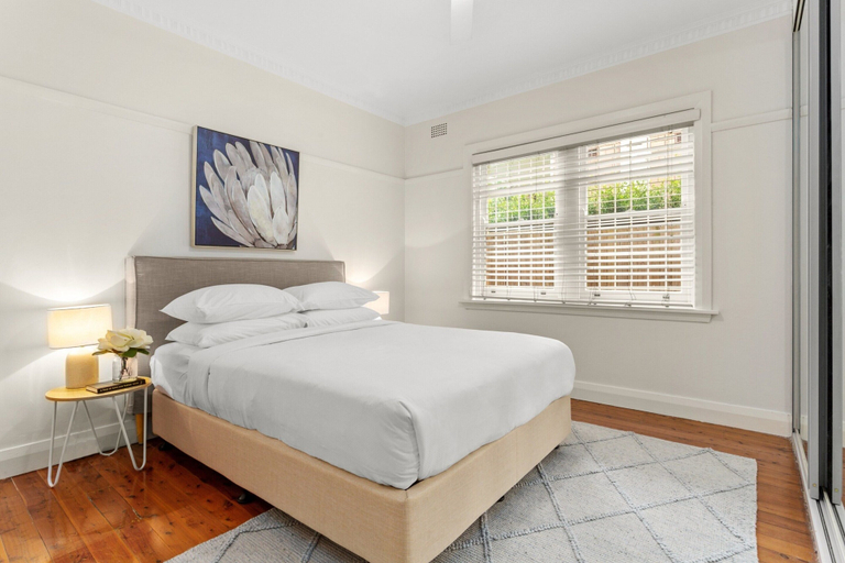 Room 2, Art Deco Coastal Living, Minutes to the Sand, Sydney