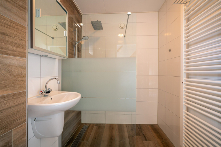Bathroom, Charming 5-person Holiday Home With Panoramic Views, Texel