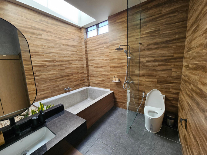Bathroom 4, Sunrise Resort & Cafe Pool Villas, Muang Nakhon Phanom