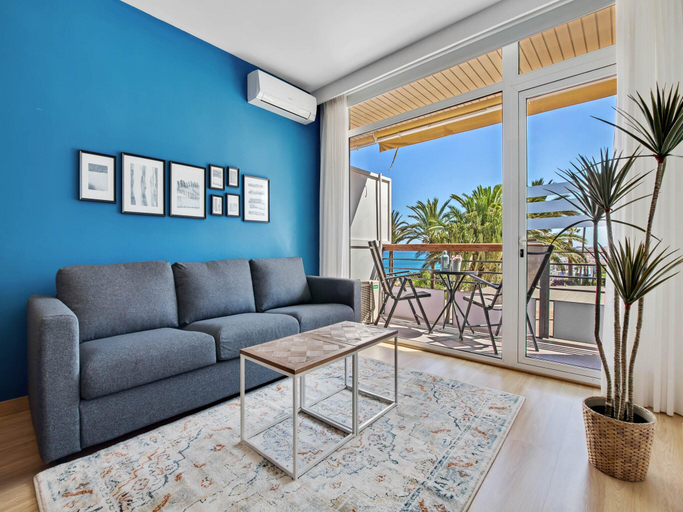 3, Apartment in Torremolinos with Sea Views, Málaga
