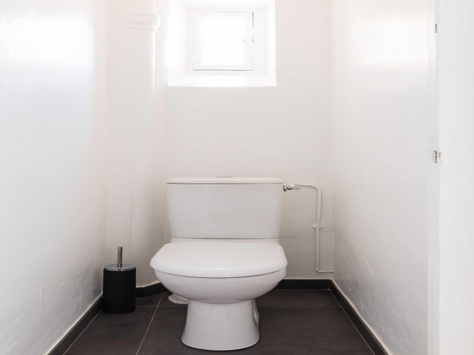 Bathroom 3, DIFY Enjoy - Part Dieu, Rhône