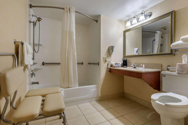 Bathroom 4, Suburban Studios Arlington Heights - Elk Grove, Cook