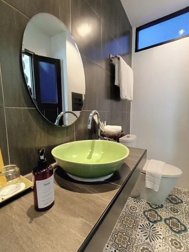 Bathroom 3, THEE Kashatharn by TH District, Muang Chiang Mai