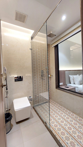 Bathroom 4, Hotel City Inn Varanasi, Varanasi