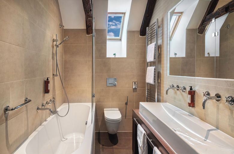 Bathroom 4, Golden Angel Suites by Adrez Living, Praha 1