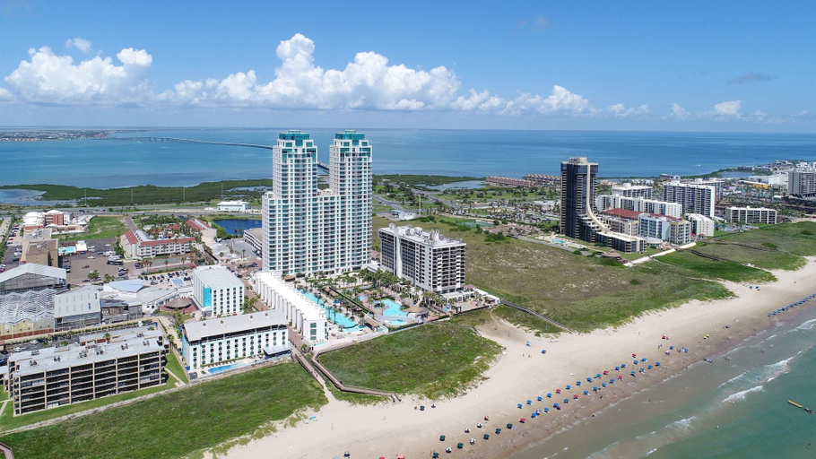 Beach 2, Prestigious Luxury Beach & Bay Patios Xl Size 3 Bedroom Apts, Cameron
