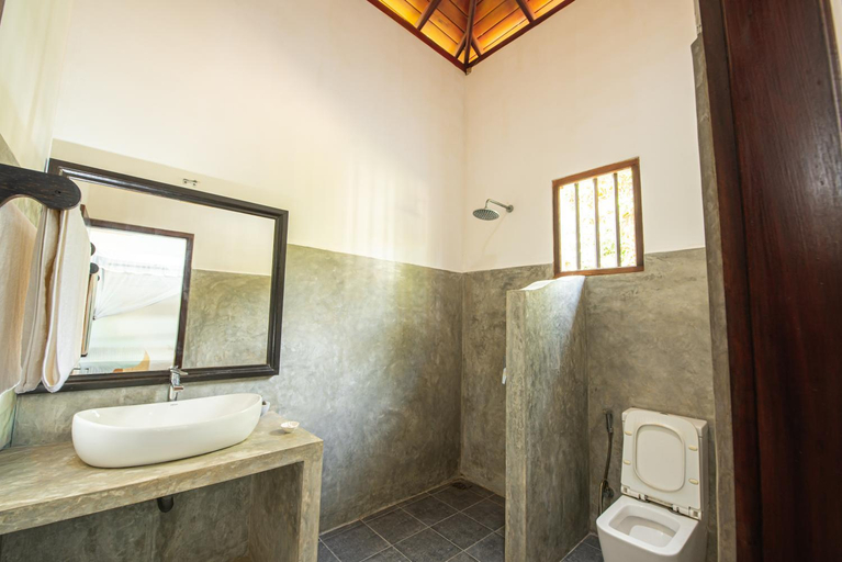 Bathroom 4, Breeze Unawatuna, Akmeemana