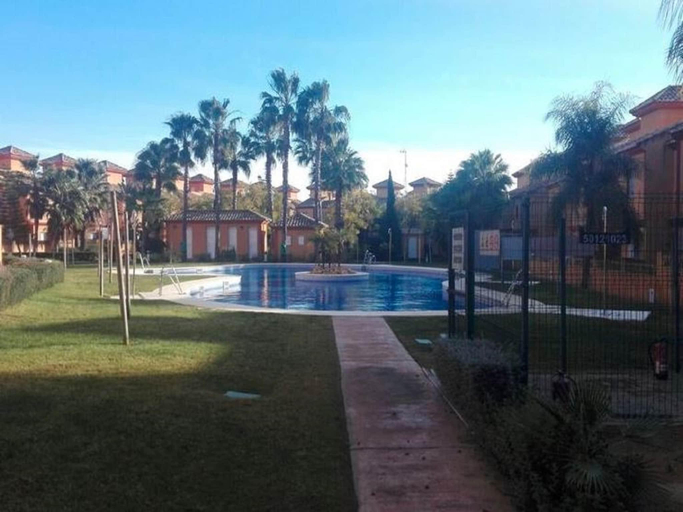 5, Apartment in Lepe with Pool and Garden, Huelva