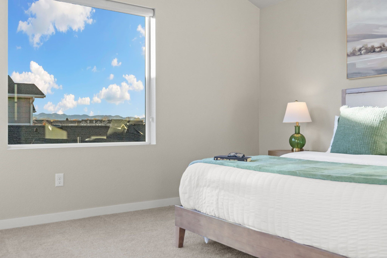 Room 2, Comet Haus Modern 3BR w/ Office & King Beds, Larimer