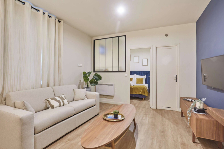 Living area 1, Apartment Exposition Center, Paris