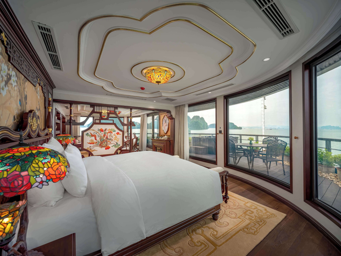 Bedroom 3, L'amour Cruise, Hạ Long
