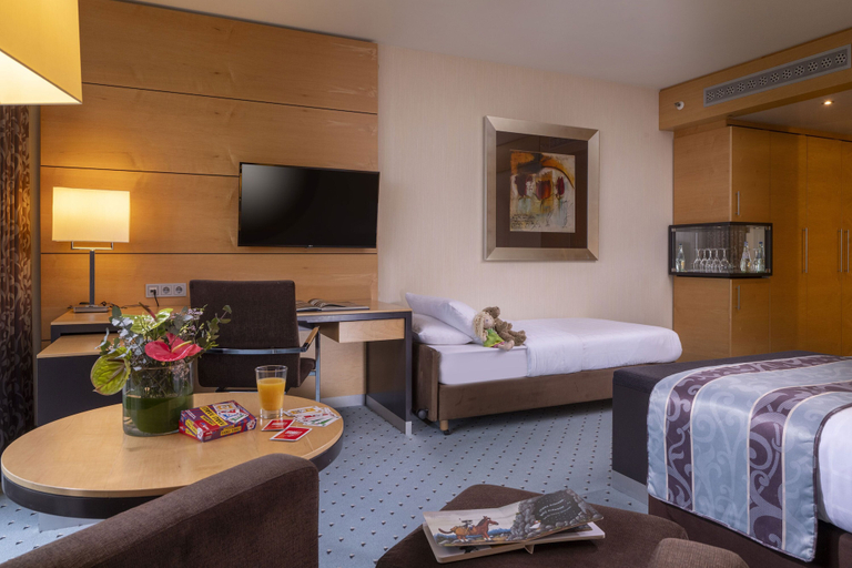 Bedroom 3, Maritim Hotel Düsseldorf, Düsseldorf