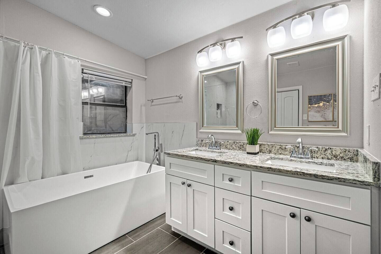 Room 2, Built for Crews 1-story XL Yard Ample Parking, Rockwall