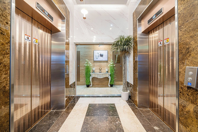Public Area 2, Griffin Bay Hotel