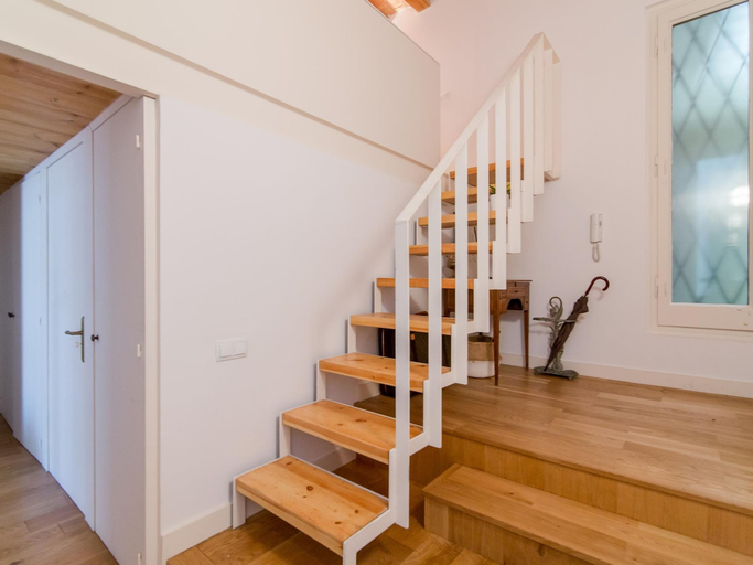 Room 3, Designer s Three Bedroom Apartment With Terrace, Barcelona