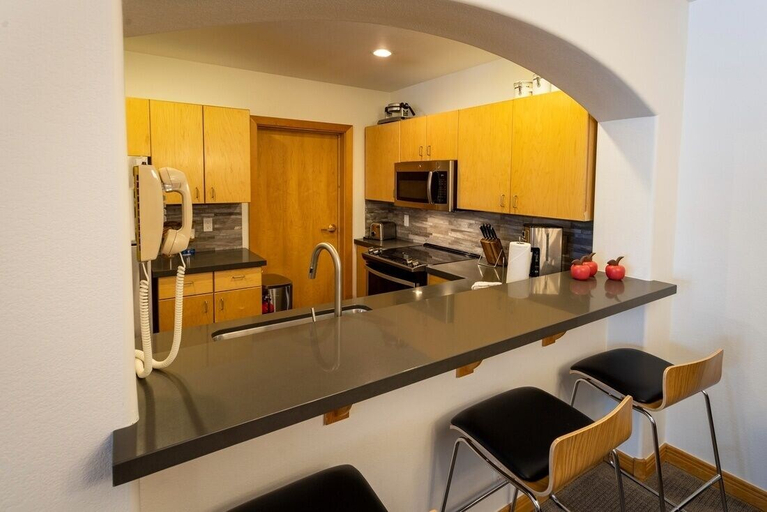 Private kitchen 5, 4315A - One Bedroom Deluxe Creekside Condominiums 1 Condo, Salt Lake