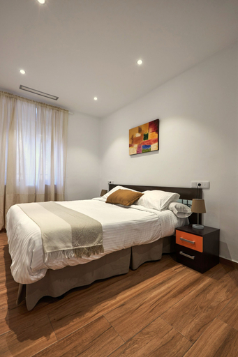 Room 5, AV Segovia in Vila, Ávila