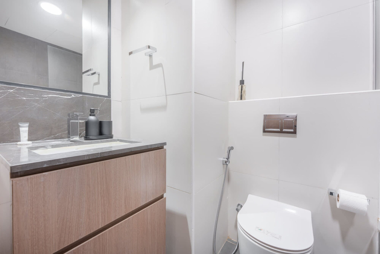 Room 4, An Eye-captivating Studio in Living Garden 2, Dubai