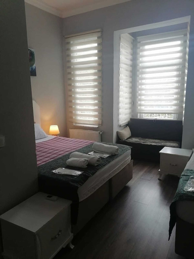Others 3, Bufes Hotel, Beşiktaş