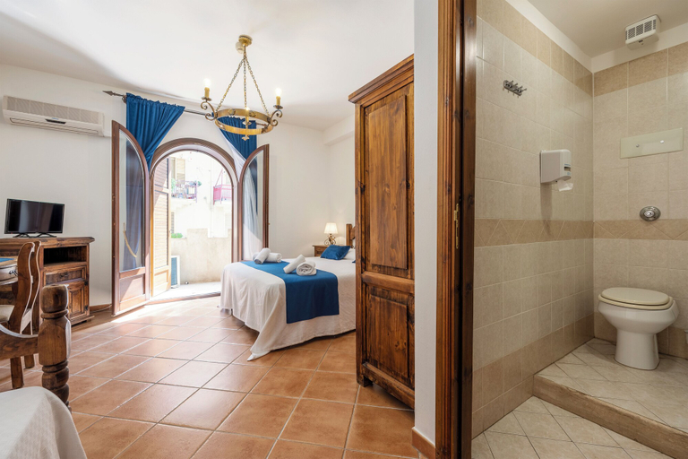 Bathroom 5, Hotel Castello di Giuliano, Palermo