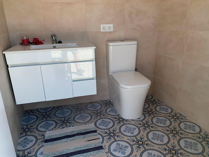Bathroom 2, Casa equipada para 6  con Wi-Fi, Cádiz