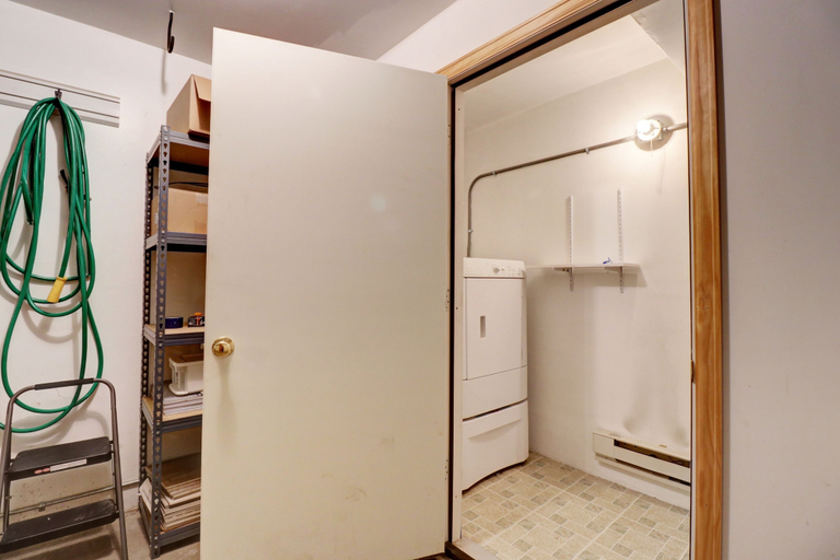 Interior 4, 727b Meadow Creek 2 Bedroom Townhouse, Summit