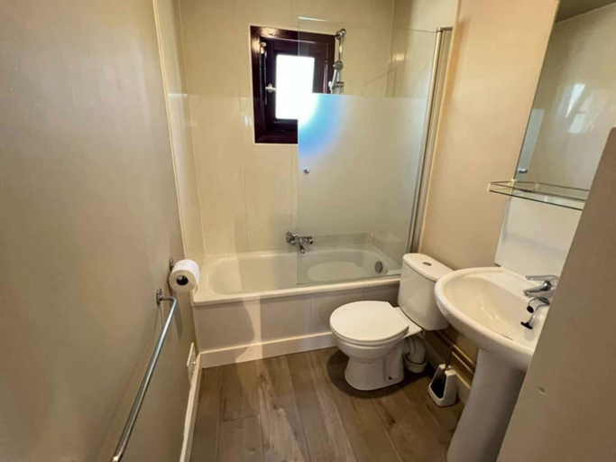 2, Comfortable Chalet in Oignies for 6, Namur