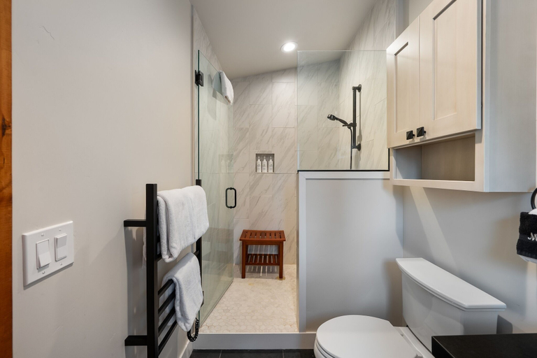 Bathroom 3, The River House 3 Bedroom Cabin, Grand