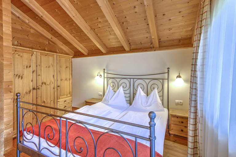 Room 5, Scenic Stay in Feriendorf Wildschonau Chalet, Kufstein