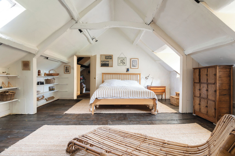 Room 2, Stunning 8-Bedroom Home in Painswick, Gloucestershire