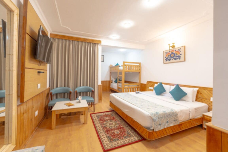 Bedroom 2, SNOW PEAK RETREAT & COTTAGES - MANALI (Centrally Heated), Kullu