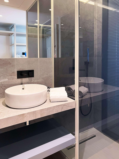 Bathroom 4, Bom Sucesso Hotel by gaiarooms, Porto