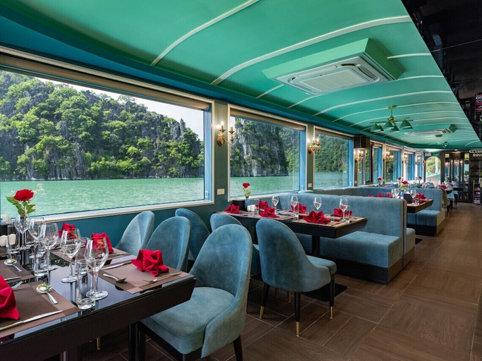 Food & Drinks 4, Maia Cruise, Hạ Long