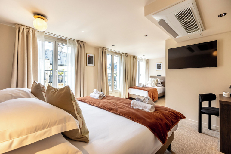 Room 2, Le White by Sweett, Paris