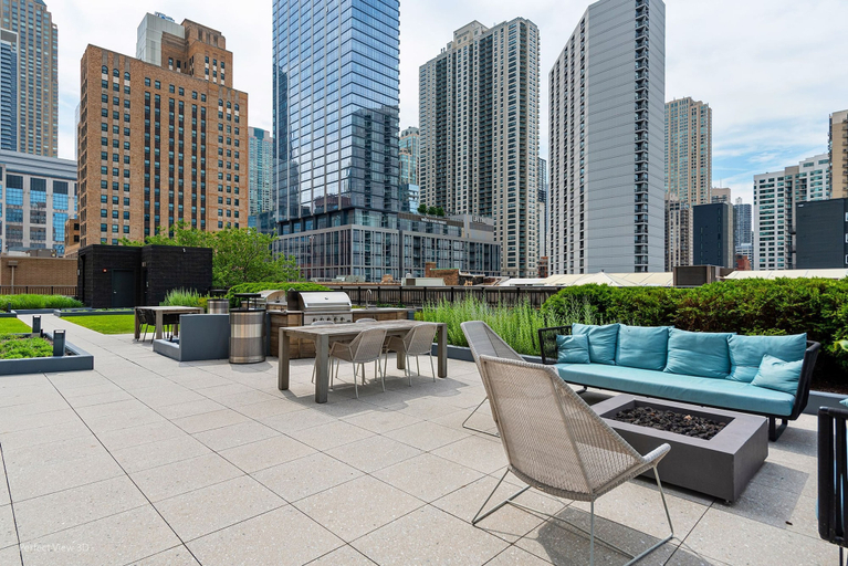 BBQ/picnic area, River North 2BR High Ceilings Comfort, Cook