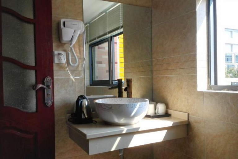 Bathroom 2, Buding Inn, Huangshan