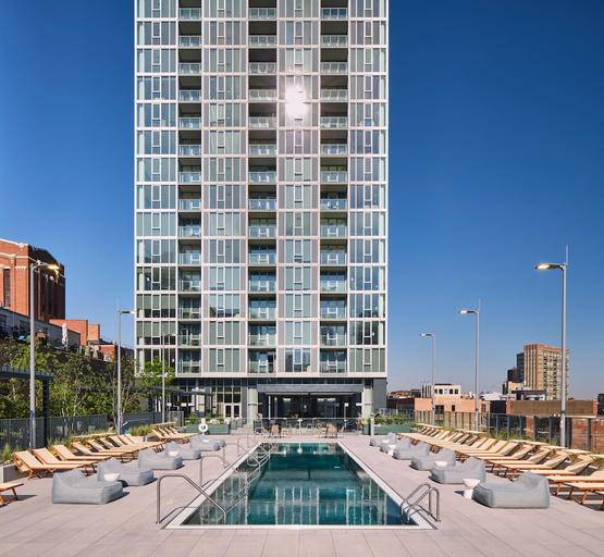 Exterior & Views, Level Chicago - River North, Cook