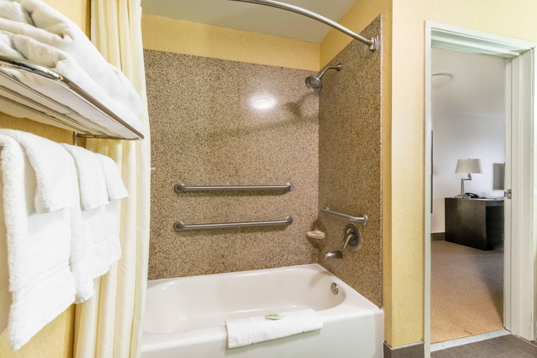 Bathroom 4, Sleep Inn & Suites Ruston Near University, Lincoln