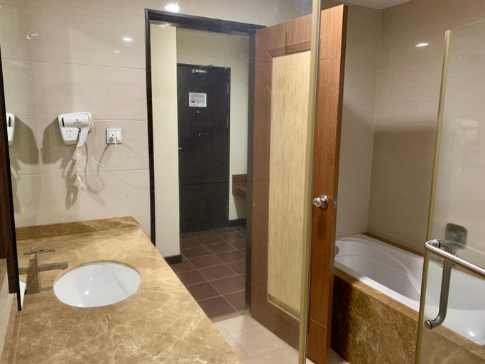 Bathroom 4, Sento Hotel, Keningau