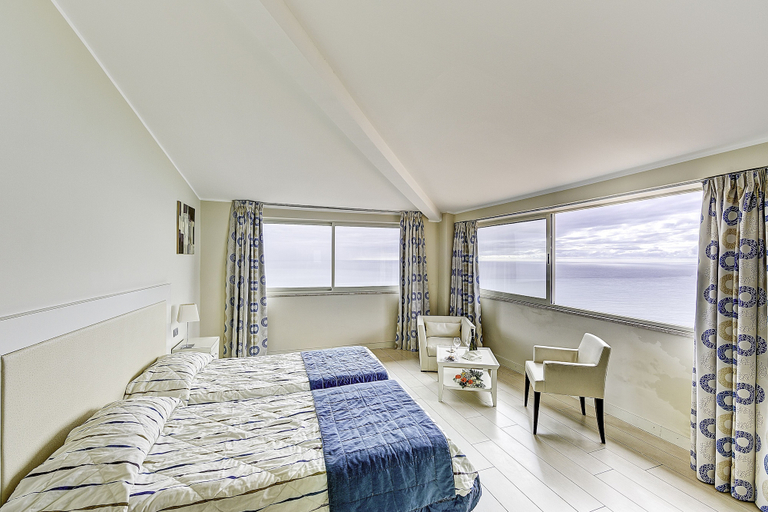 Bedroom 3, Hotel Ariston and Palazzo Santa Caterina, Messina