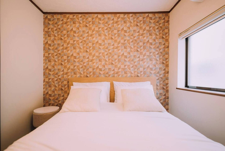 Room 3, Osaka Castle House, Sleeps 14, Pet OK · Parking, Osaka