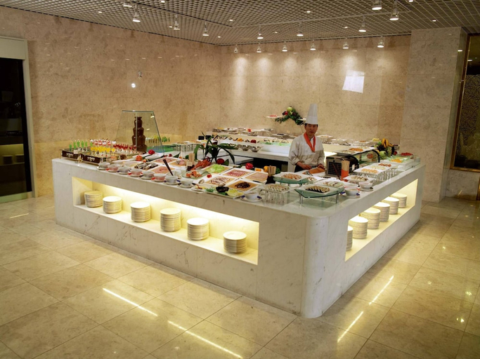 Food & Drinks 4, Grand Hotel, Buk