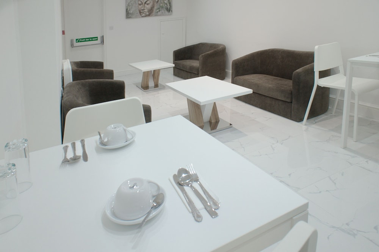 Food & Drinks, Trivelles Rochester, Medway