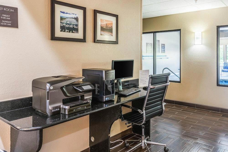 Others 5, Comfort Inn & Suites, Kane
